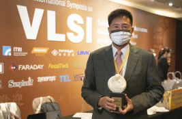 NG娱乐光电董事长彭双浪荣获潘文渊文教基金会 ERSO Award